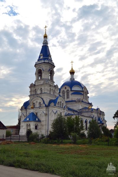 Файл:Старица. Казанский храм.jpg