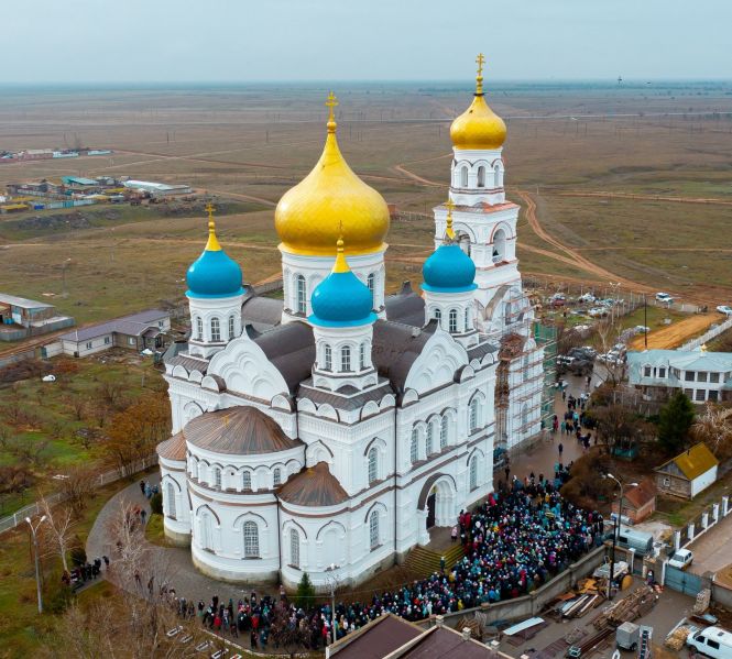 Файл:Храм Рождества Пресвятой Богородицы (Никольское)1.jpg